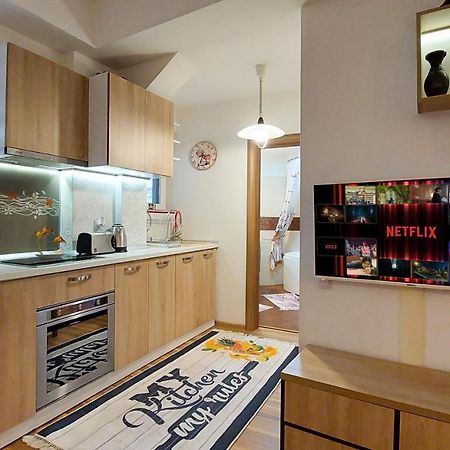 Fancy 1Bd Family Friendly In Historical Centre Apartment Bucharest Exterior photo