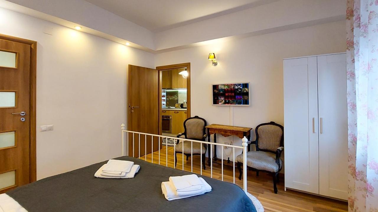 Fancy 1Bd Family Friendly In Historical Centre Apartment Bucharest Exterior photo