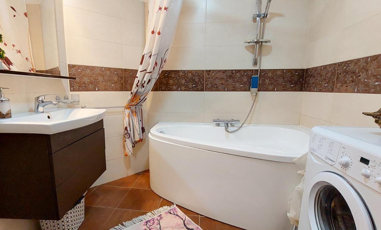 Fancy 1Bd Family Friendly In Historical Centre Apartment Bucharest Exterior photo